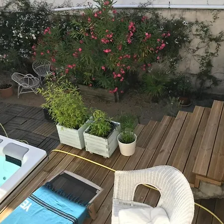 Les Vagues Holiday home